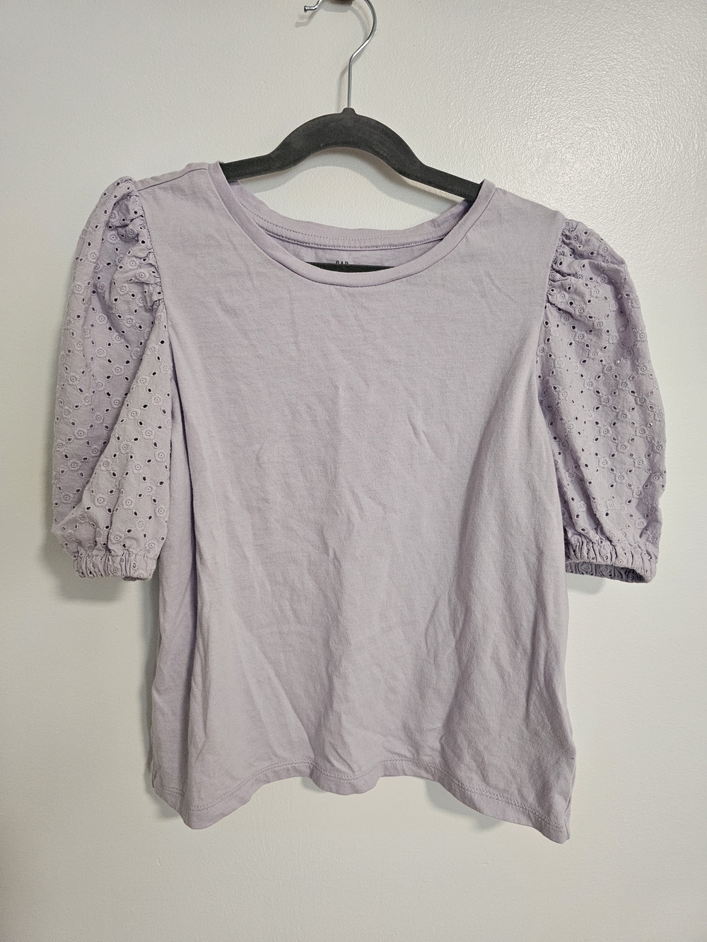 🧸2/20$ GAP Lavender Eyelet Puff Sleeve Tee Kids Girl Size 12